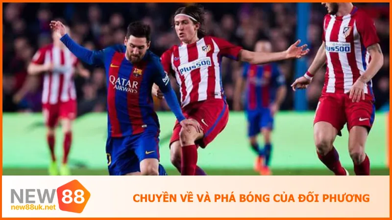 Chuyền về và phá bóng của đối phương là một tình huống việt vị phức tạp